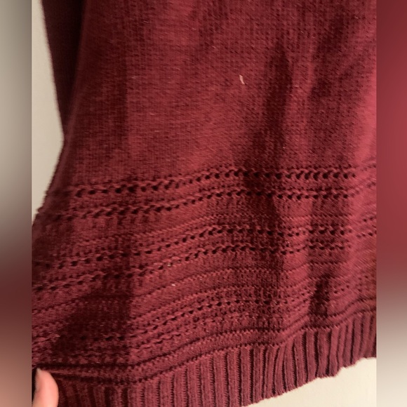 Burgundy sweater - Picture 4 of 4